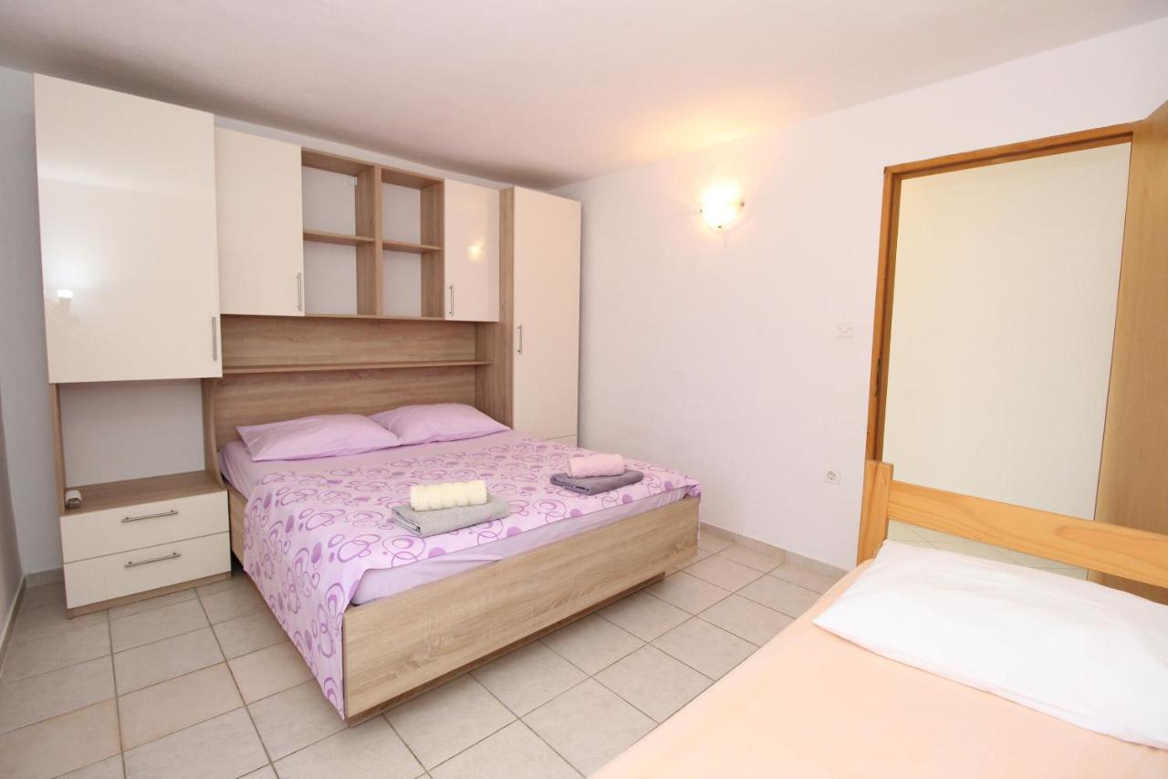 Apartment Marija Kolan Esterno foto