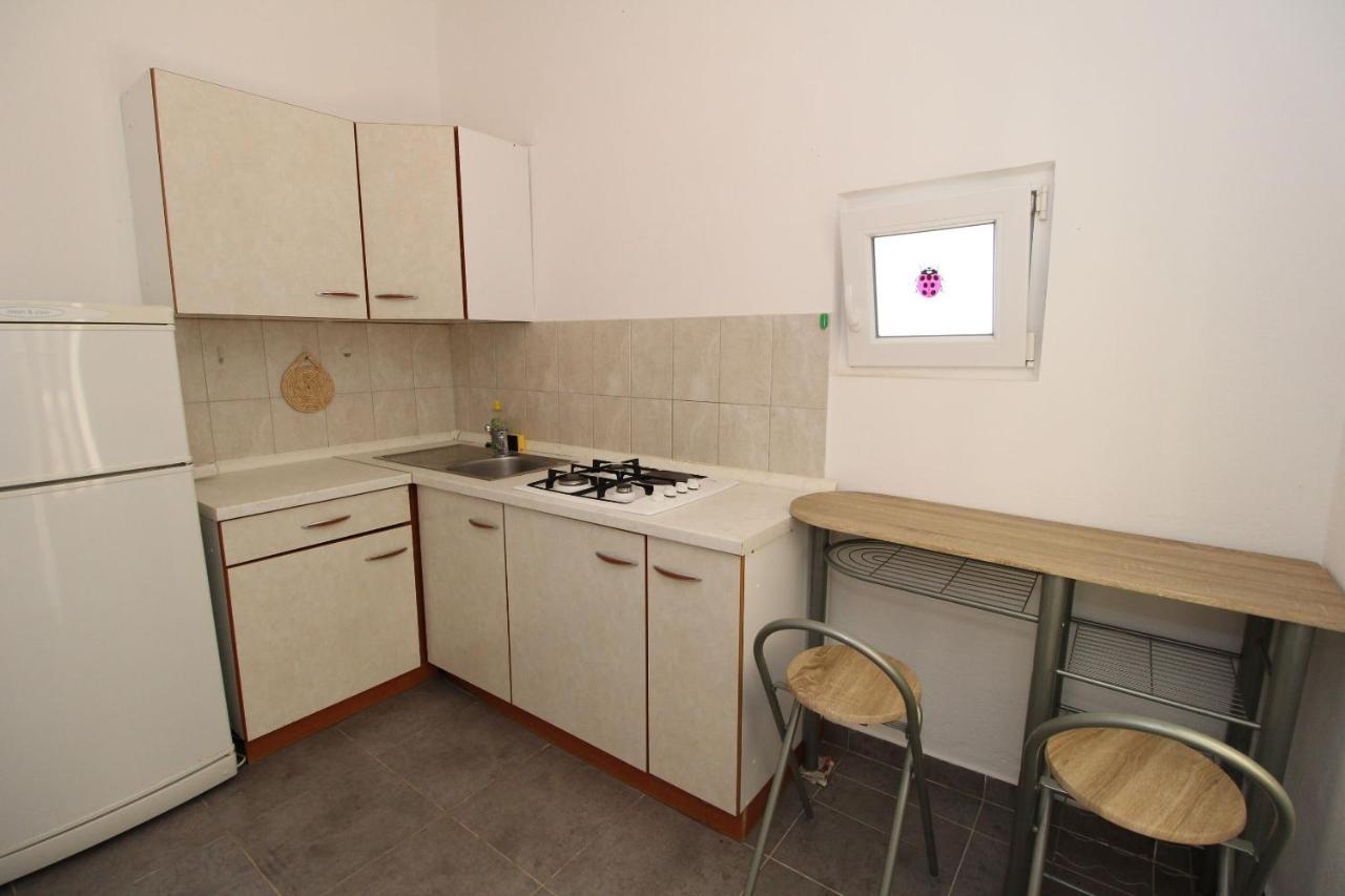 Apartment Marija Kolan Esterno foto
